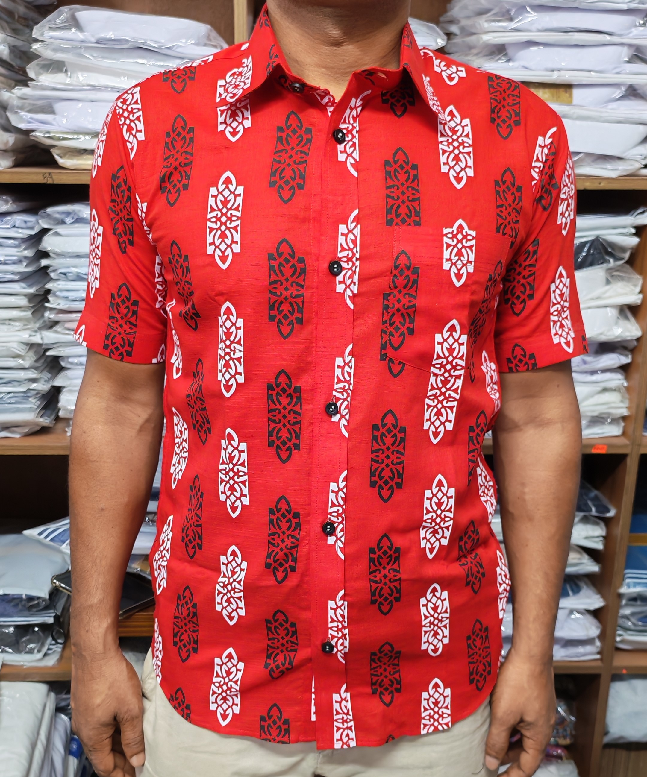 ছেলেদের জন্য লাল প্রিন্টেড শর্ট স্লিভ শার্ট – আরামদায়ক আড়ং কটন হাফ