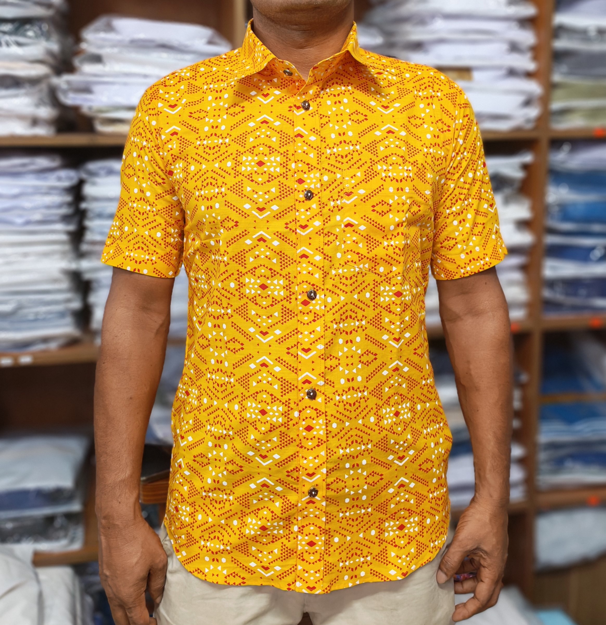 ছেলেদের জন্য হলুদ কালার প্রিন্টেড শর্ট স্লিভ শার্ট – আরামদায়ক আড়ং কটন কাপড়