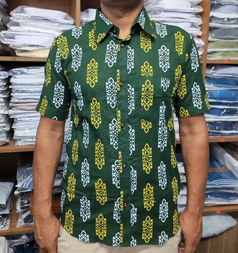 ছেলেদের জন্য কালার প্রিন্টেড শর্ট স্লিভ শার্ট – আরামদায়ক আড়ং কটন কাপড়