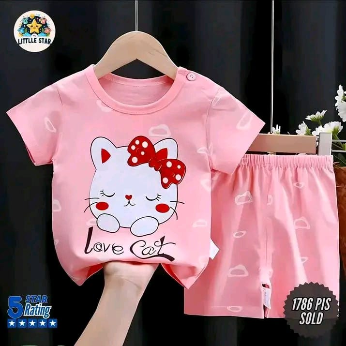 মেয়ে বাবুদের স্টাইলিশ সফ্ট কটন গেঞ্জি এবং প্যান্ট সহ ৫ সেট মাত্র ৯৯৯ টাকা।