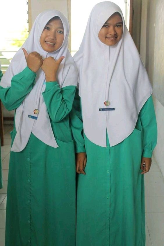 school uniform সাদা শার্ট ও নেভি প্যান্ট